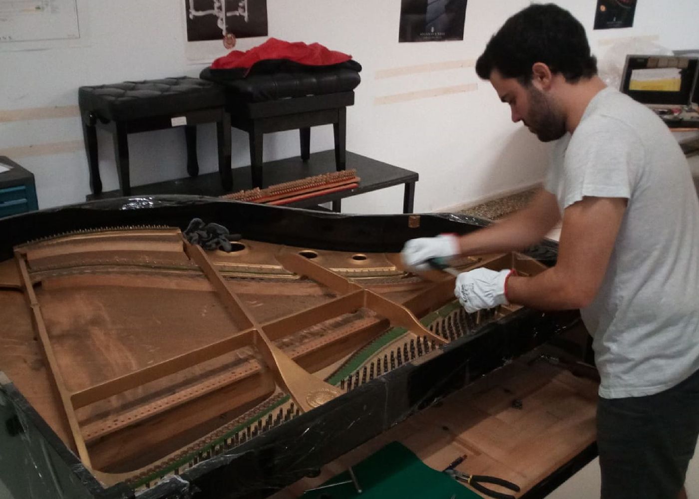 Reparación de pianos. Restauración.